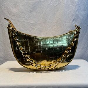 🆕 Gold Croc-Embossed Chain Shoulder Bag